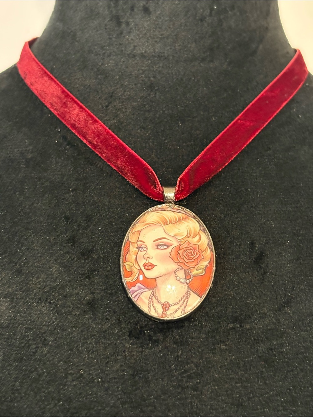 Vintage-Inspired Red Velvet Choker Necklace with Illustrated Cameo Pendant
